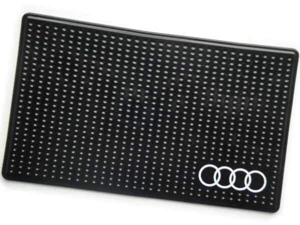 Коврик на панель Audi 15х9 см